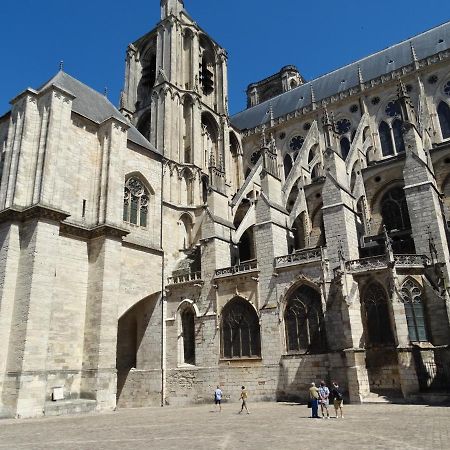 Appartement Coquet Centre Ville Filigrando Bourges Exterior photo