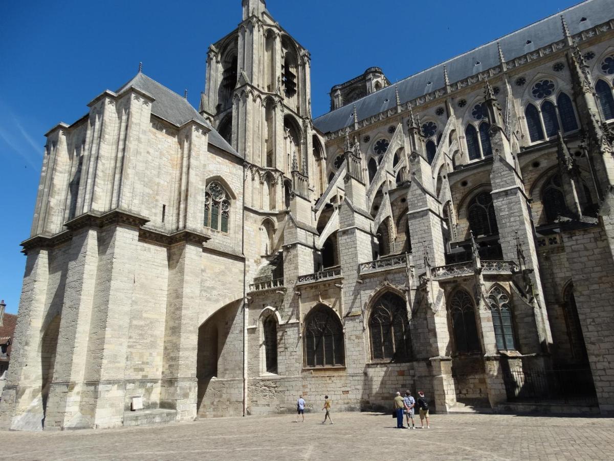 Appartement Coquet Centre Ville Filigrando Bourges Exterior photo