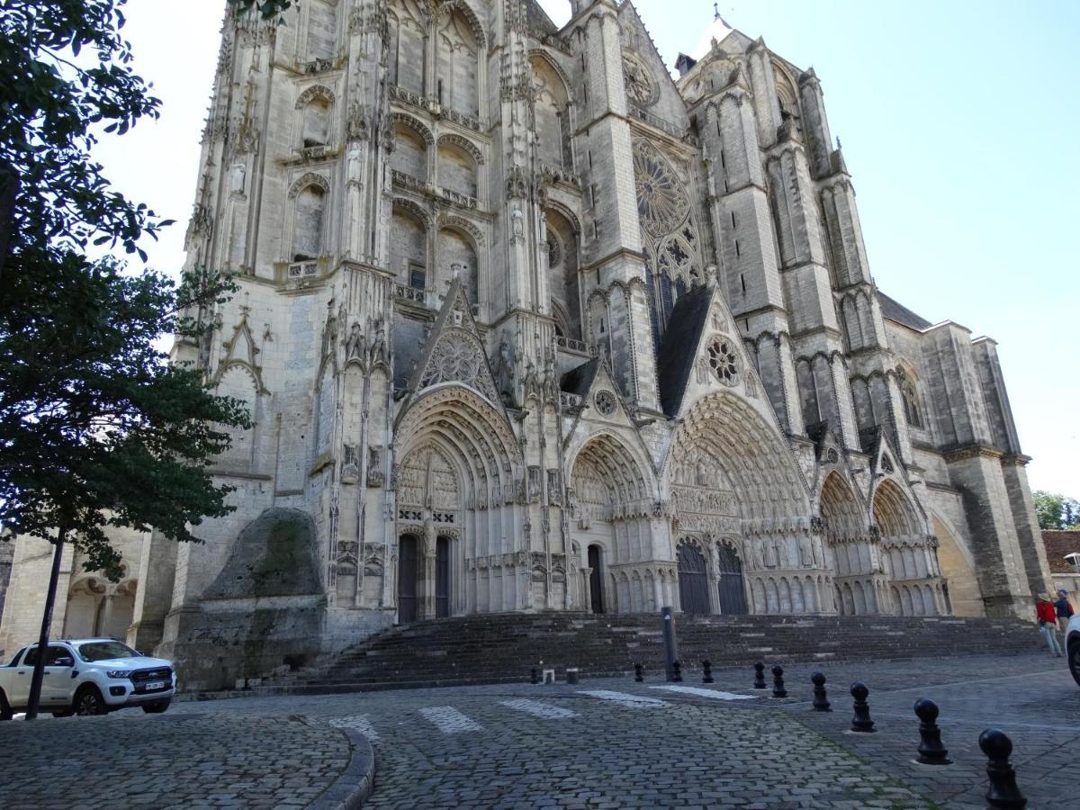 Appartement Coquet Centre Ville Filigrando Bourges Exterior photo