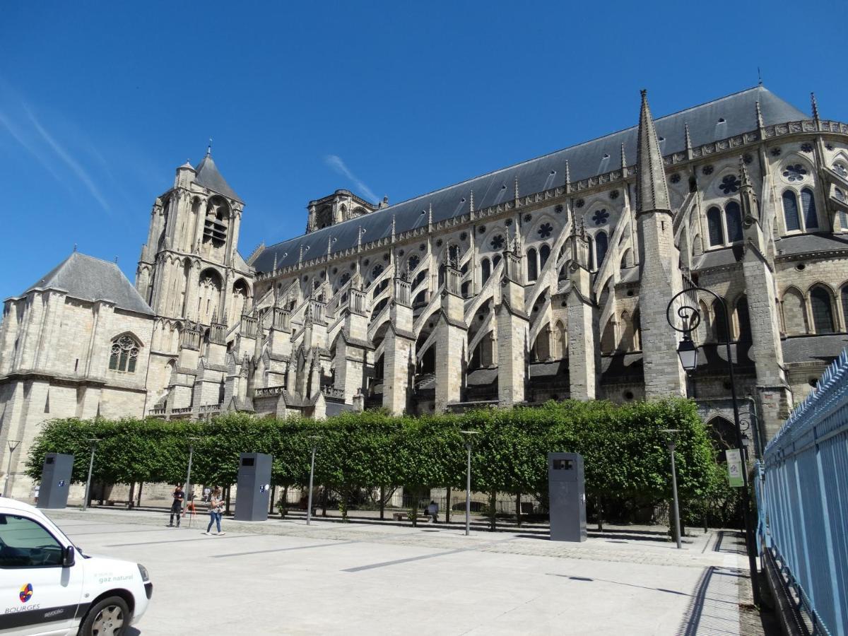 Appartement Coquet Centre Ville Filigrando Bourges Exterior photo